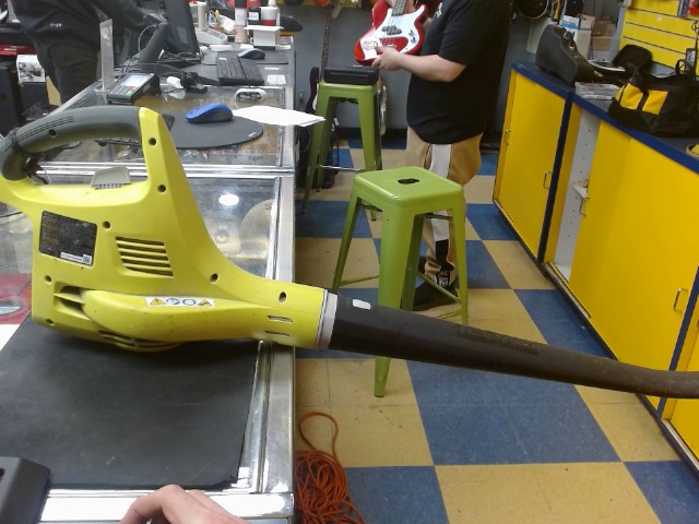Leaf blower ryobi without batteries
