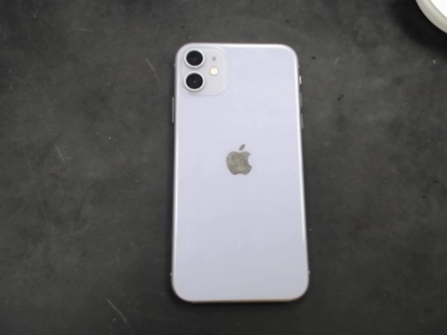 Iphone 11 mauve 72% battery