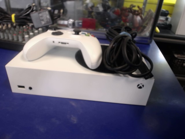 Console +accessoires 500go