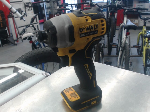 Impact dewlat 20v atomic compact series