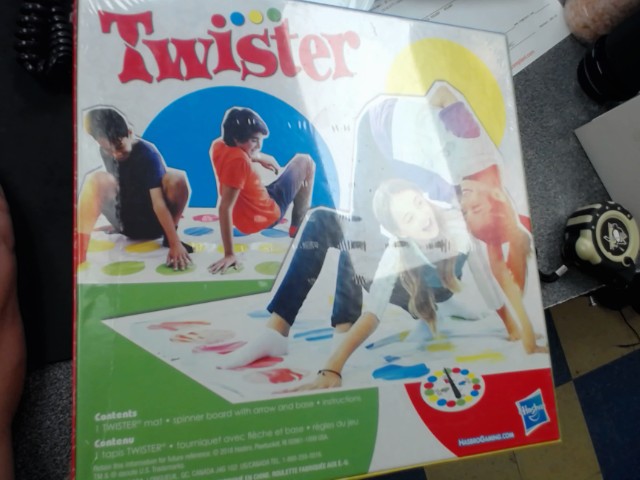 Jeux twister neuf en boite