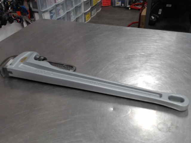 Pipe wrench aluminium 24