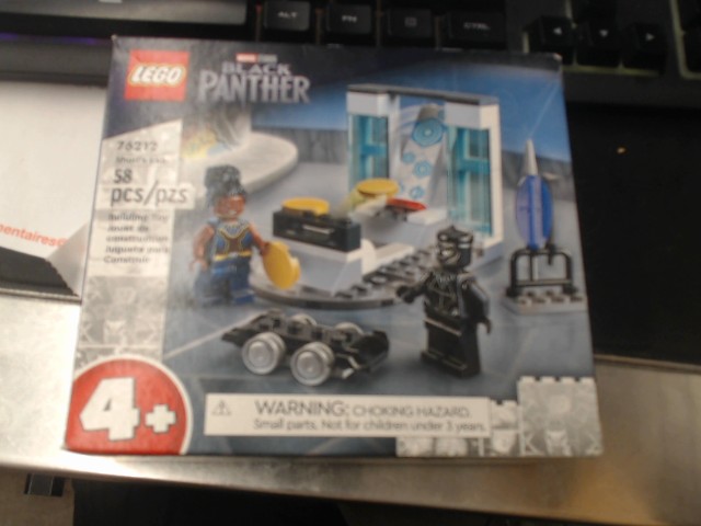 Lego black panther labo de shuri