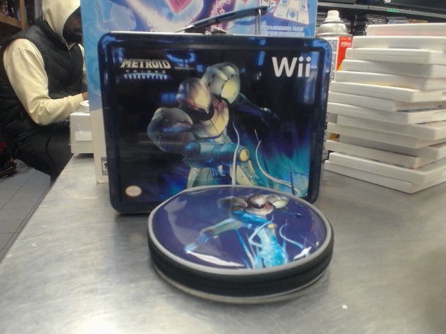 Boite a lunch metroid + acc