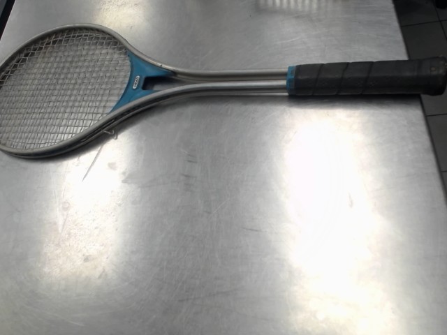 Tennis racket