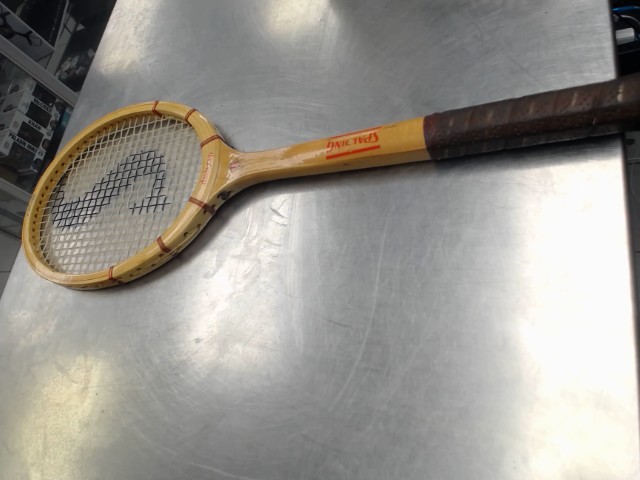 Tennis racket
