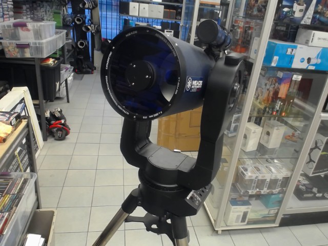 8poadvancedtelescopes with gps + tripod