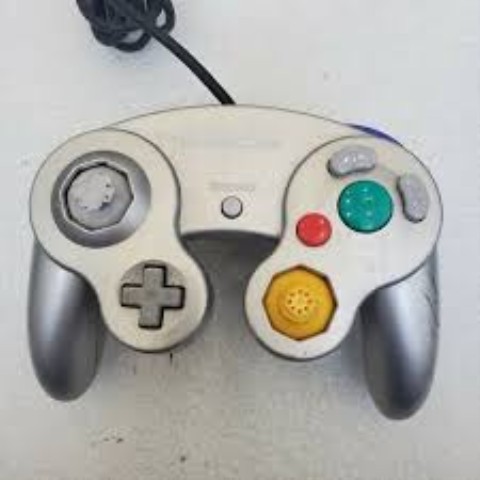 Nintendo manette de game cube gris
