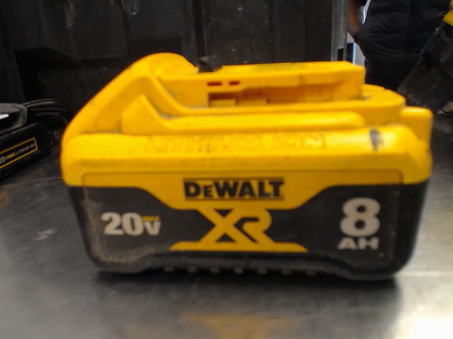 Batterie dewalt 8ah