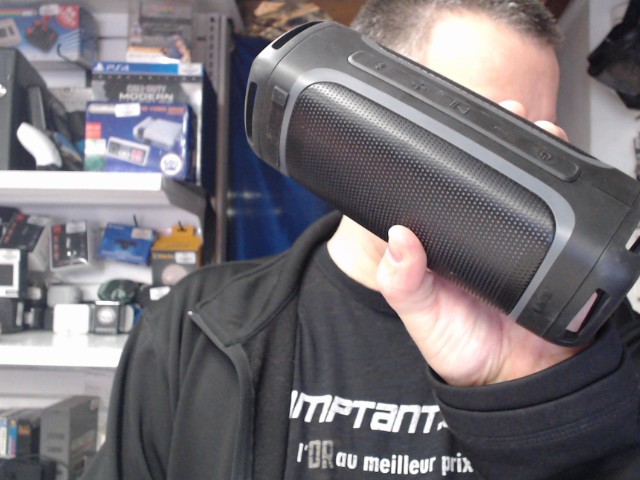 Speaker bluetooth 1 cot� seul fonction