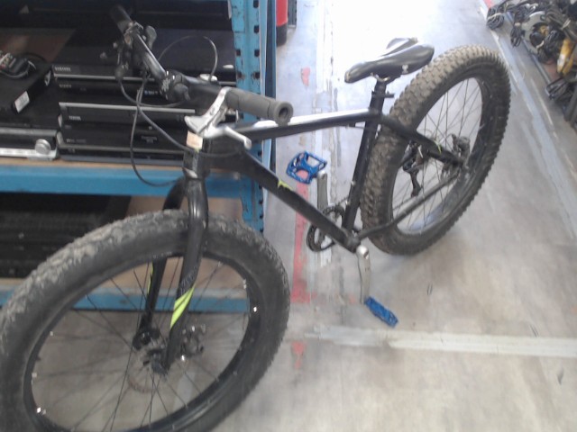 Velo fatbike/double fdisque(crevai.arrie