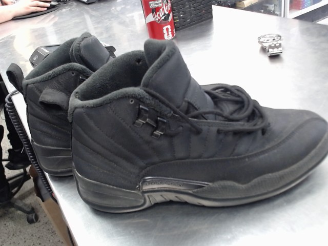 Air jordan 12 retro winterized triple