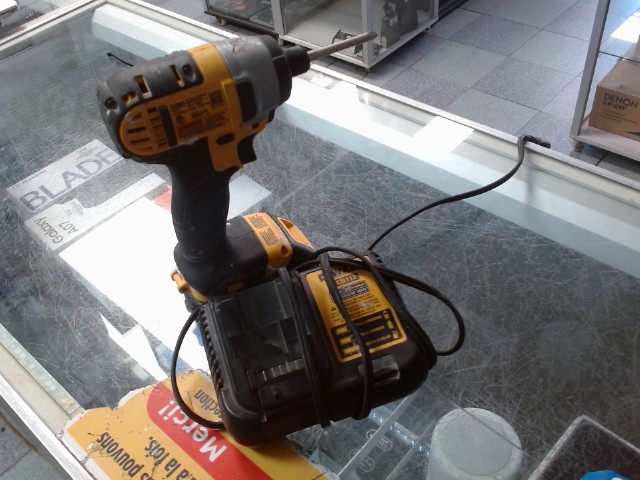 Drill impact avec batt +chg  tach peintu