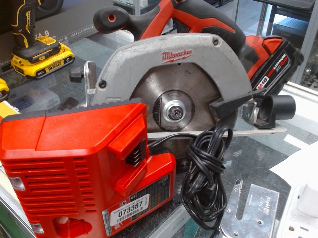 Scie circulaire a batterie + charg