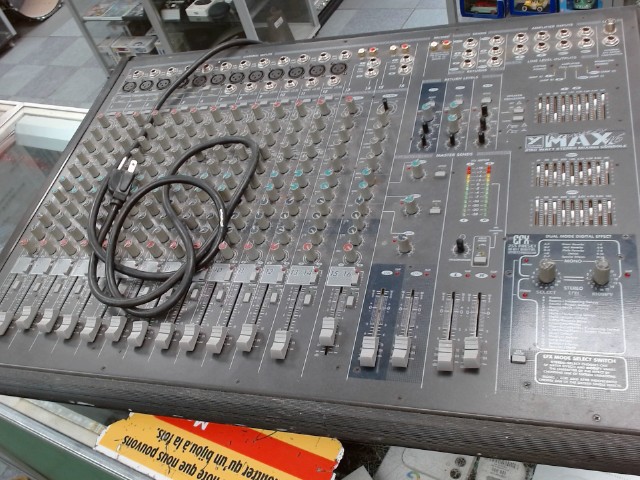 Mixer 16 track