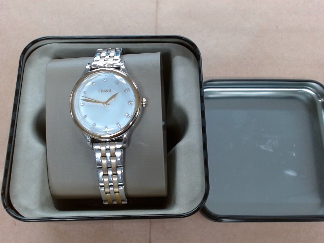 Montre quartz fond blanc ds boite