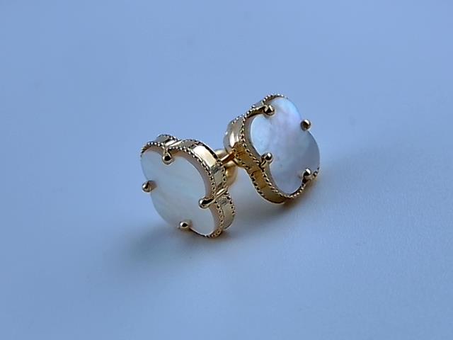 BOUCLES D OREILLES EN OR 10KT