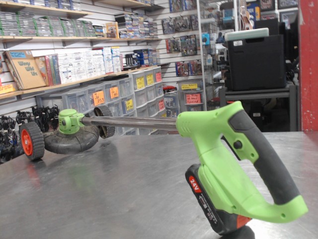 Weedeater+1batt 24v no chargeur