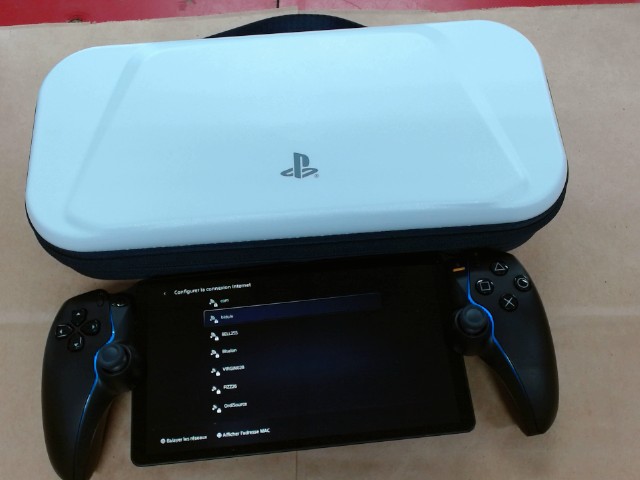 Console ps portal + etui pas de chargeur