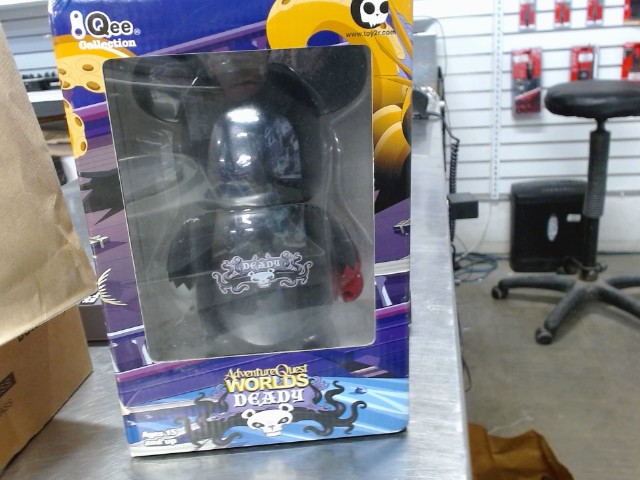 Figurine adventure quest neuf
