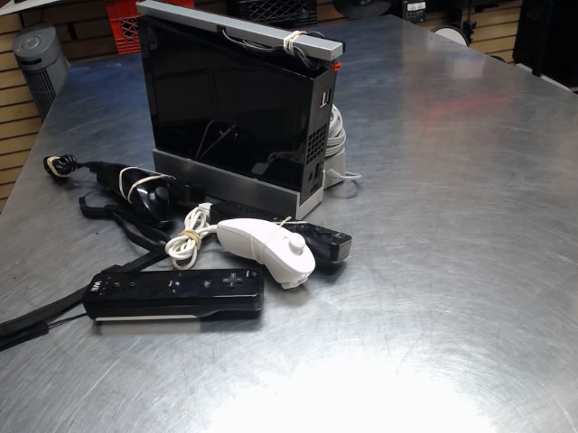Console wii avec 3 manette