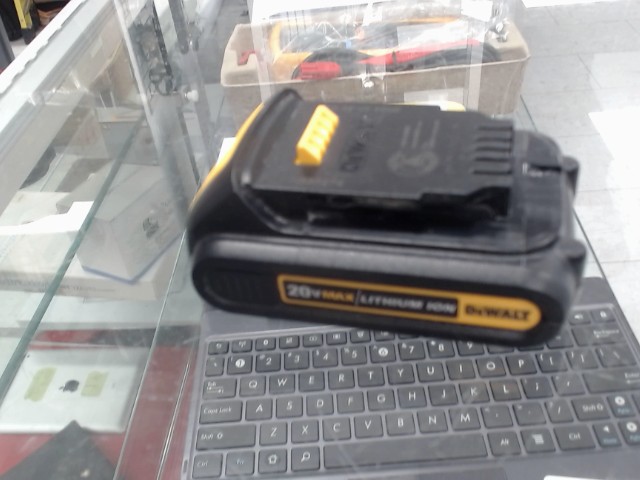 Batterie dewalt 2ah