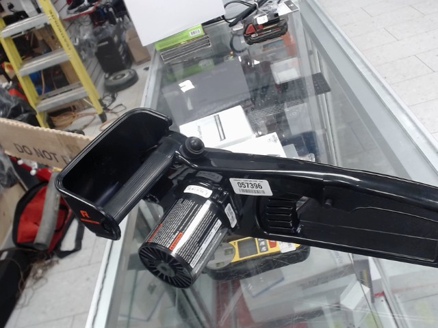 Chainsaw a fil neuve