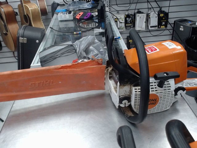 Chainsaw ms 250