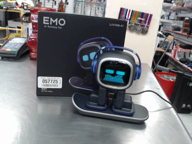 Emo ai desktop pet