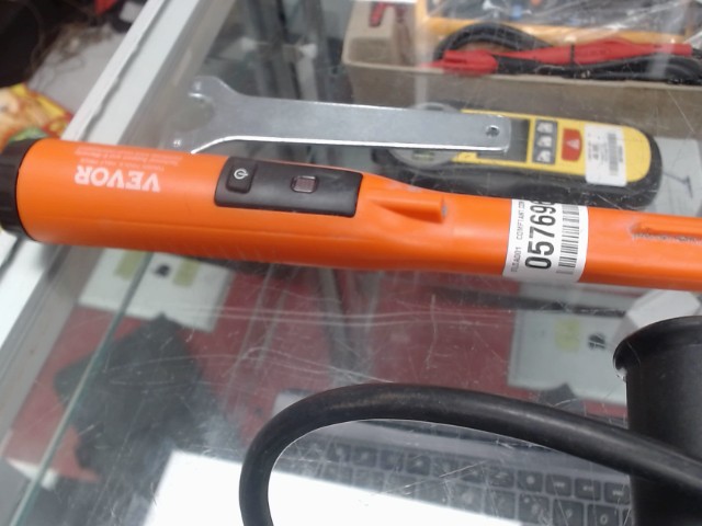 Metal detector