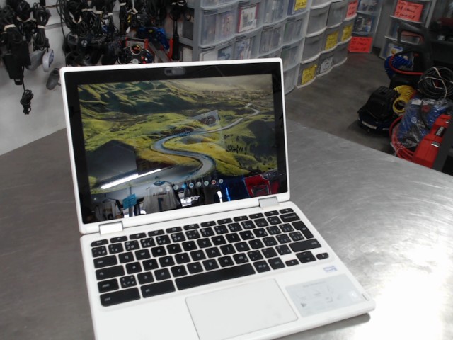Laptop cel.1.6/4gb ram/16gbhdd/touch+cha