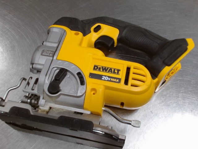 Scie sauteuse dewalt