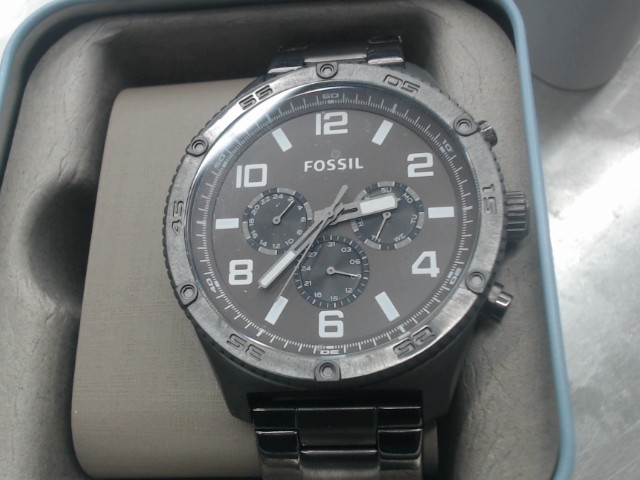 Grey stainless steel watch 3 quadrants