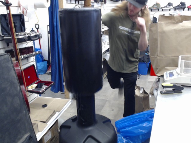 Sac de frappe a remplir eau 120kg