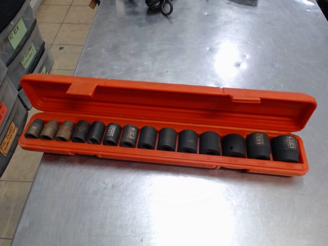 Kit de douille boite rouge
