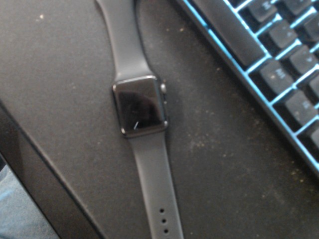 Apple watch brasselet noir avec chargeur