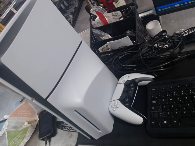 Slim disc white ps5+acc