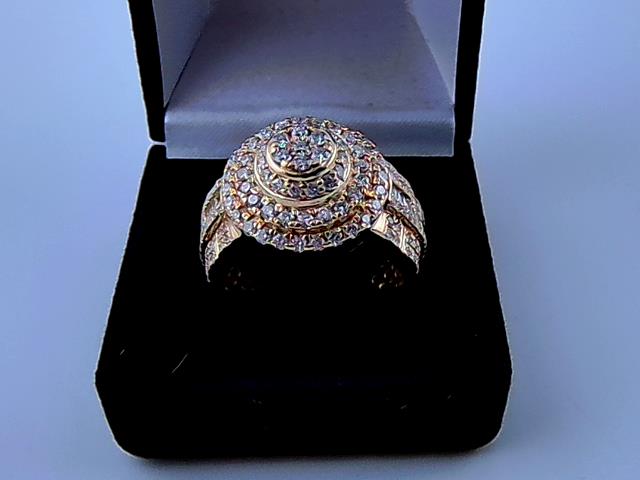BAGUE EN OR 14KT AVEC DIAMANTS 