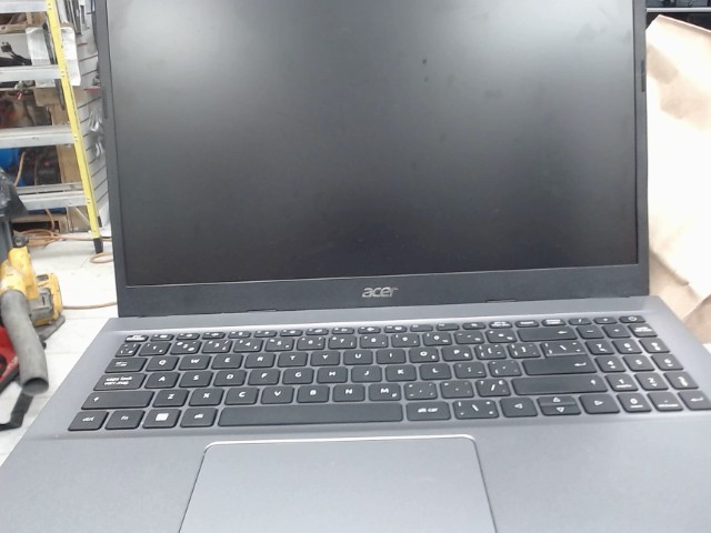 Laptop acer aspire 5 avec chargeur c1965