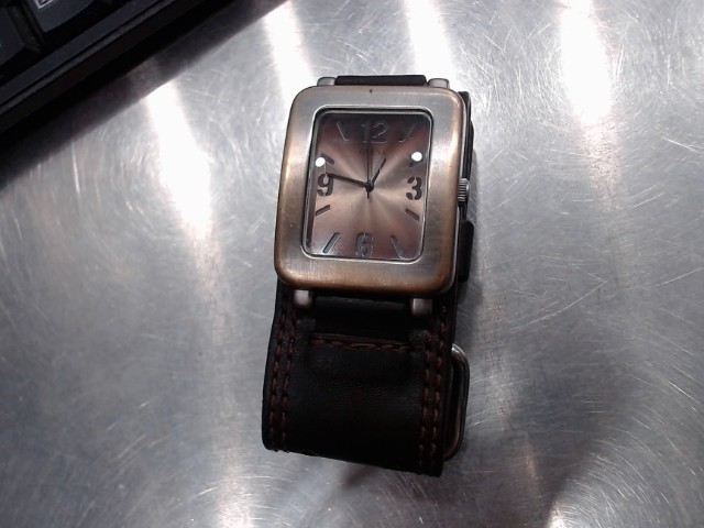 Montre braclet cuire
