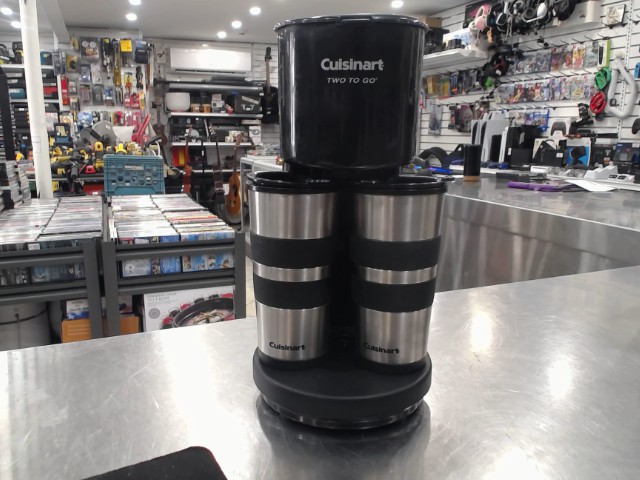 Cafetiere avec 2 goblet