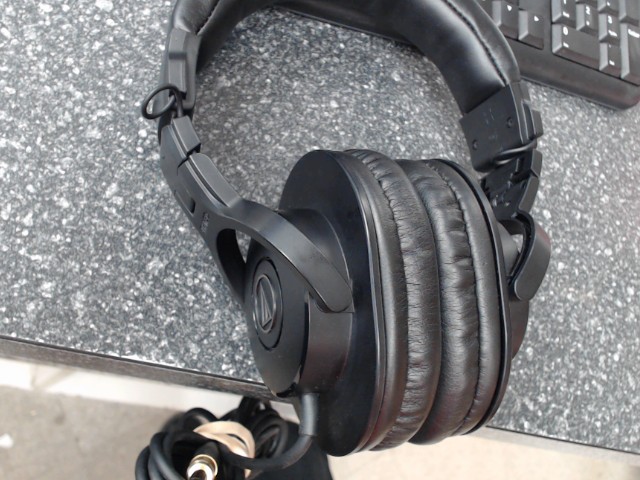 Ecouteurs aux audiotechnica