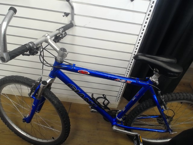 V�lo giant atx 830
