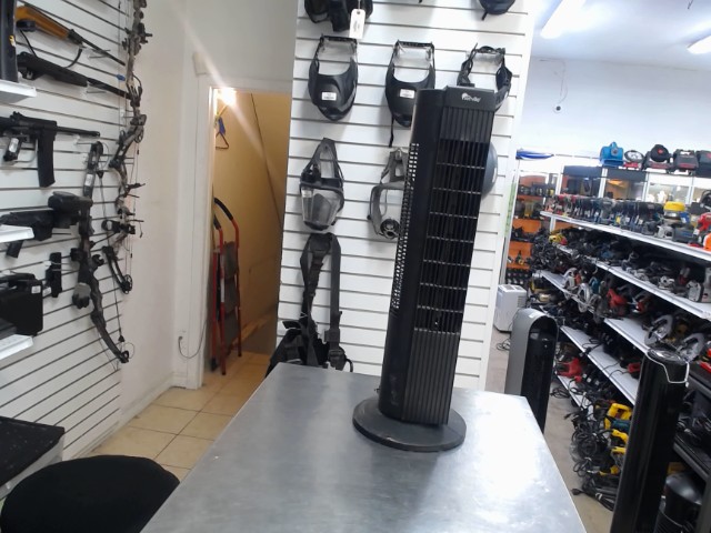Ventillateur filaire noir