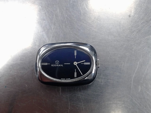 Montre bleue sans bracelets