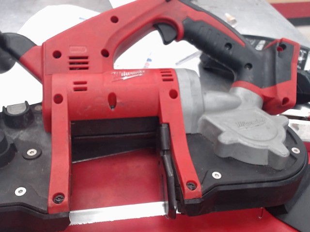 Milwaukee tool scie a ruban