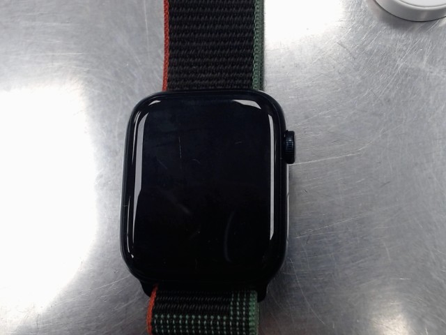 Apple watch serie 7 avec chargeur
