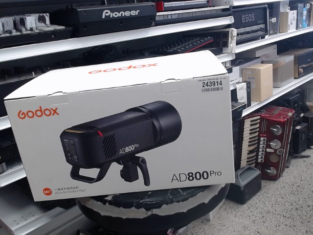 Godox ad800pro outdoor flash new in box