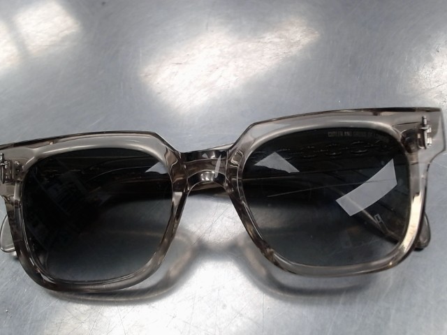 Diamond ii rectangle scratched lens