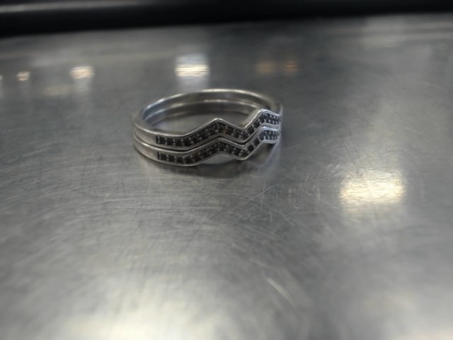 Bague en argent 1.666g